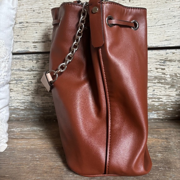 Guess Drawstring Bucket Bag Brown - Picture 5 of 14